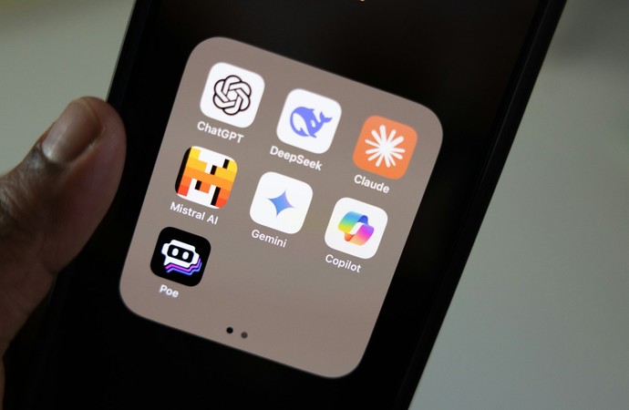 KI Apps auf einem Smartphone