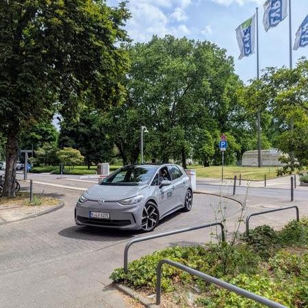 E-Auto auf der Straße