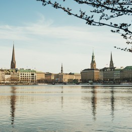 Blick auf Hamburg und Außen-Alster