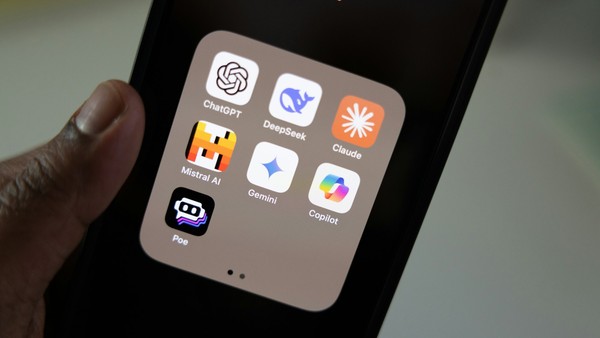 KI Apps auf einem Smartphone